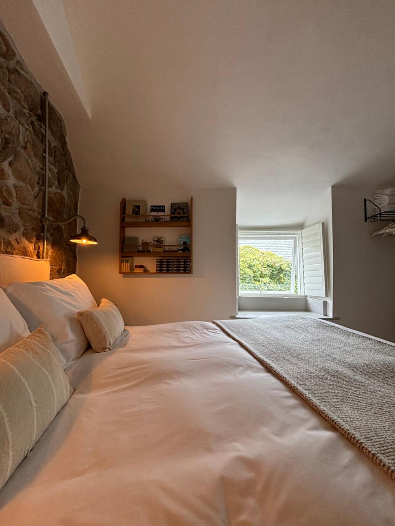 The Old Gallery - Charming Coastal Escape For Two Mousehole Exteriör bild